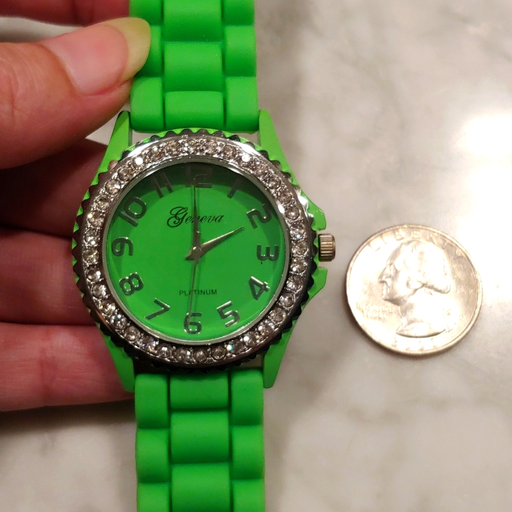 NWOT * GENEVA WATCH * NEON GREEN * RHINESTONES * WATER RESISTANT WATCH